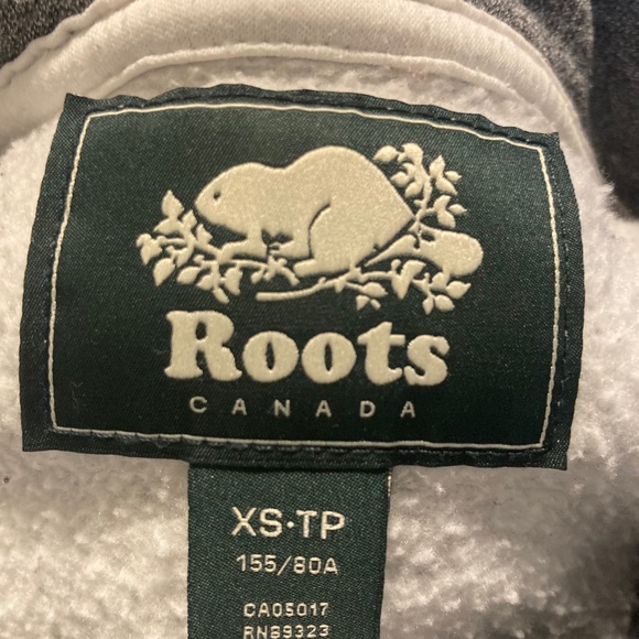 Roots 2017 Ottawa sweatshirt - Picture 3 of 4